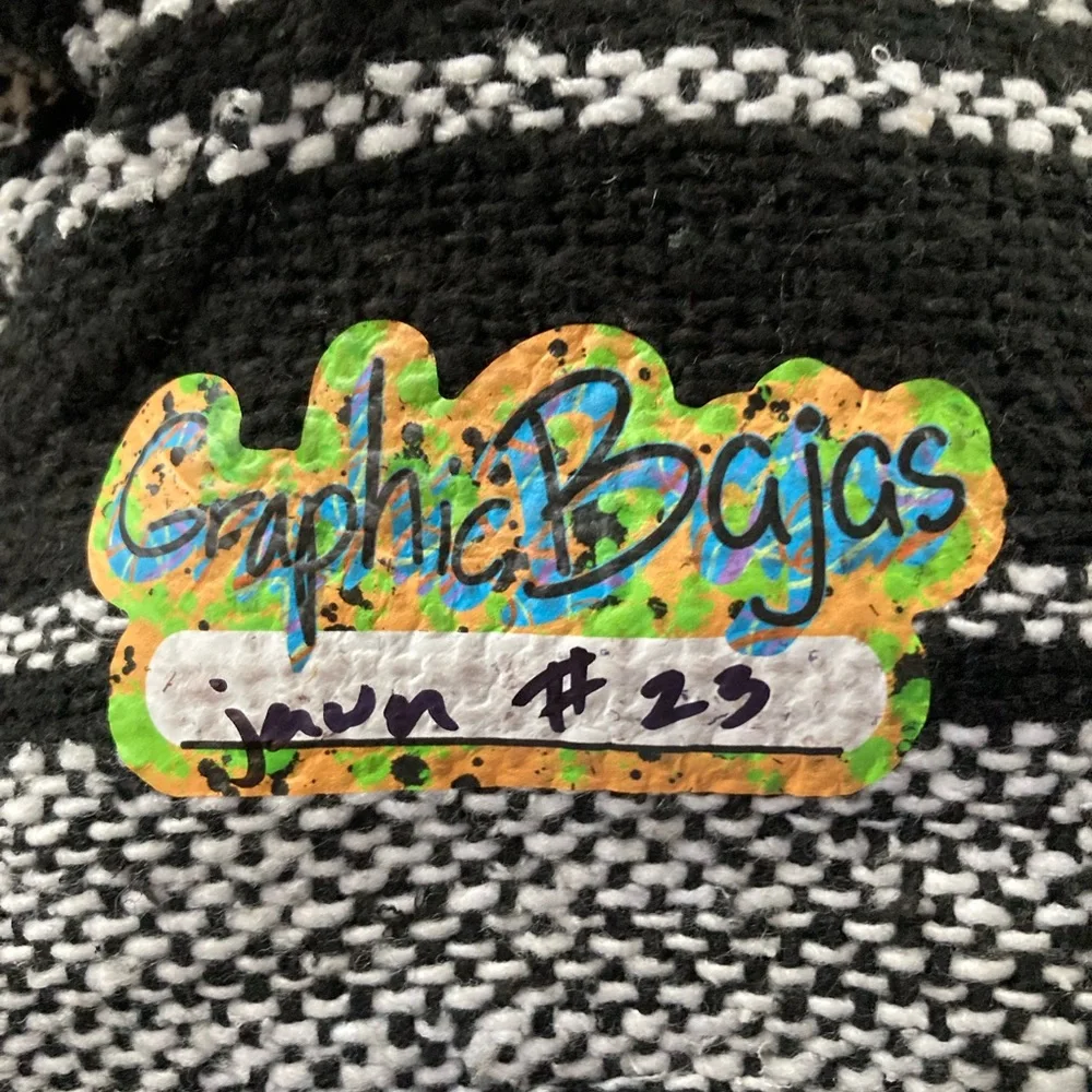 Glow in the dark Leaf Baja Hoodie - Picture 2 of 3